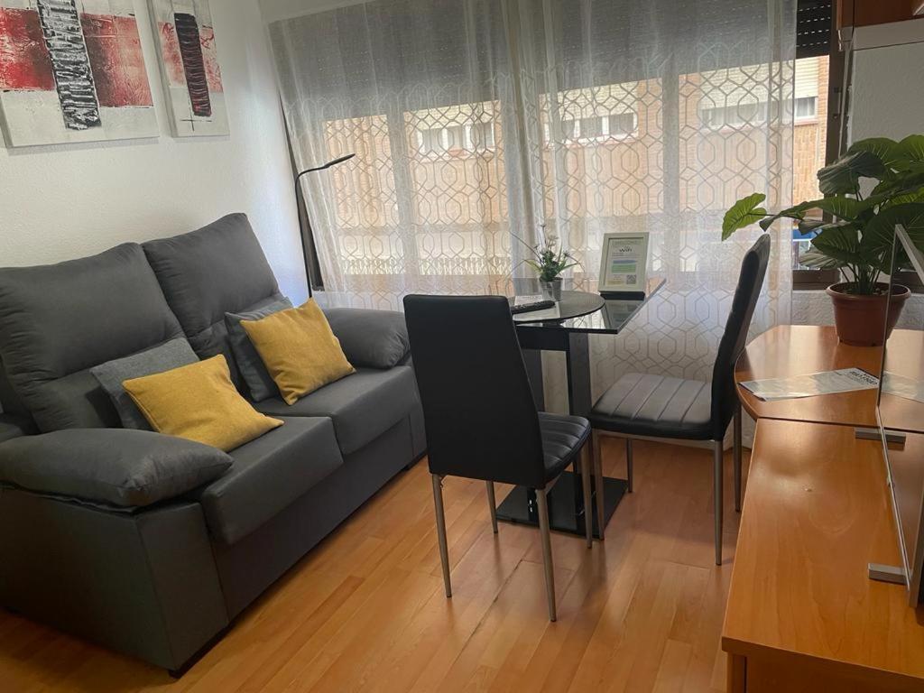 Ferienwohnung Apartamento De 1 Dormitorio En Buena Ubicacion Albacete Exterior foto